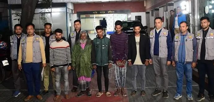 পটুয়াখালীর ইউপি চেয়ারম্যান উদ্ধার, অপহরণকারী চক্রের ৫ সদস্য গ্রেফতার