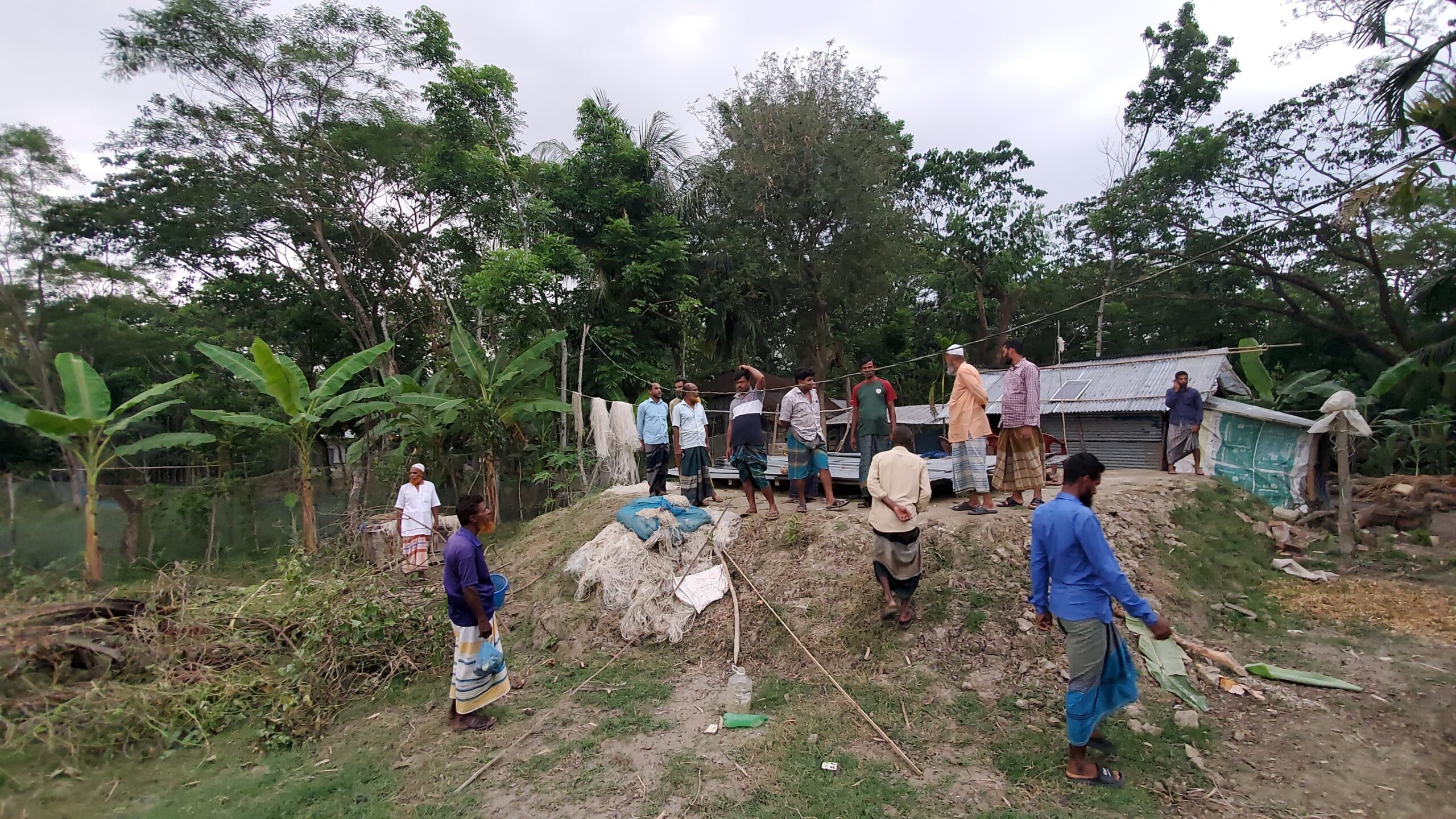 আদালতে মিথ্যা মামলা দিয়ে হয়রানির অভিযোগ