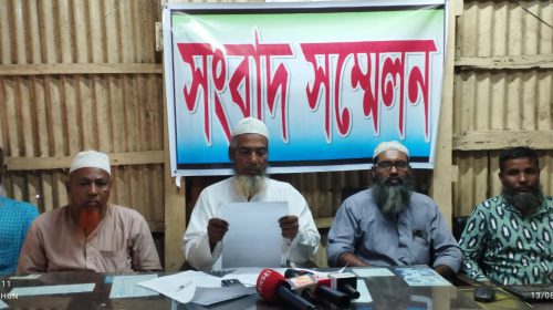 গলাচিপার চরবাংলা খাসজমি নিয়ে কৃষকরা দুই পক্ষ মুখোমুখি