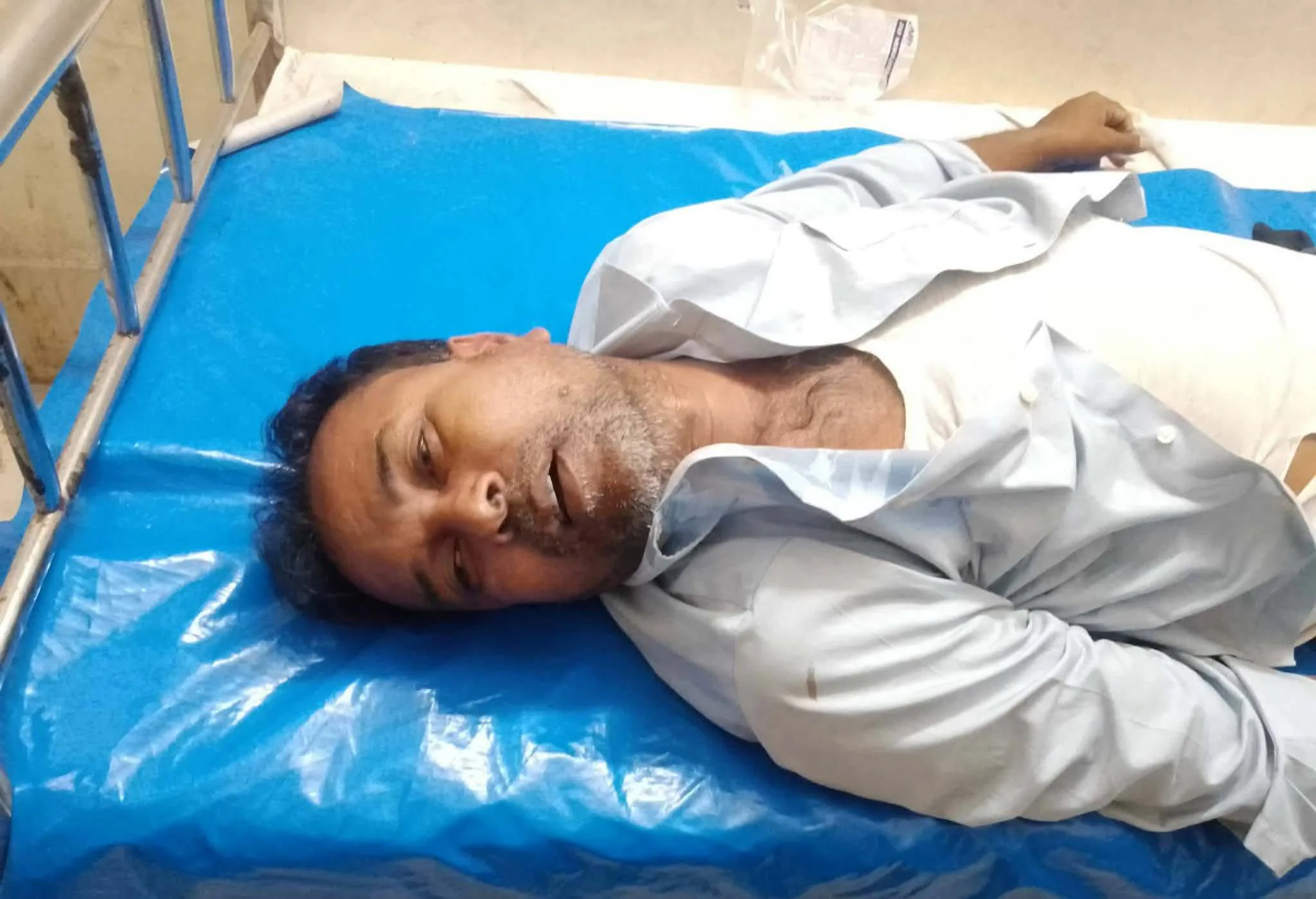 তেলের অপেক্ষায় মৃত্যু খানসামায় স্ট্রোকে প্রাণ গেল এক ব্যক্তির