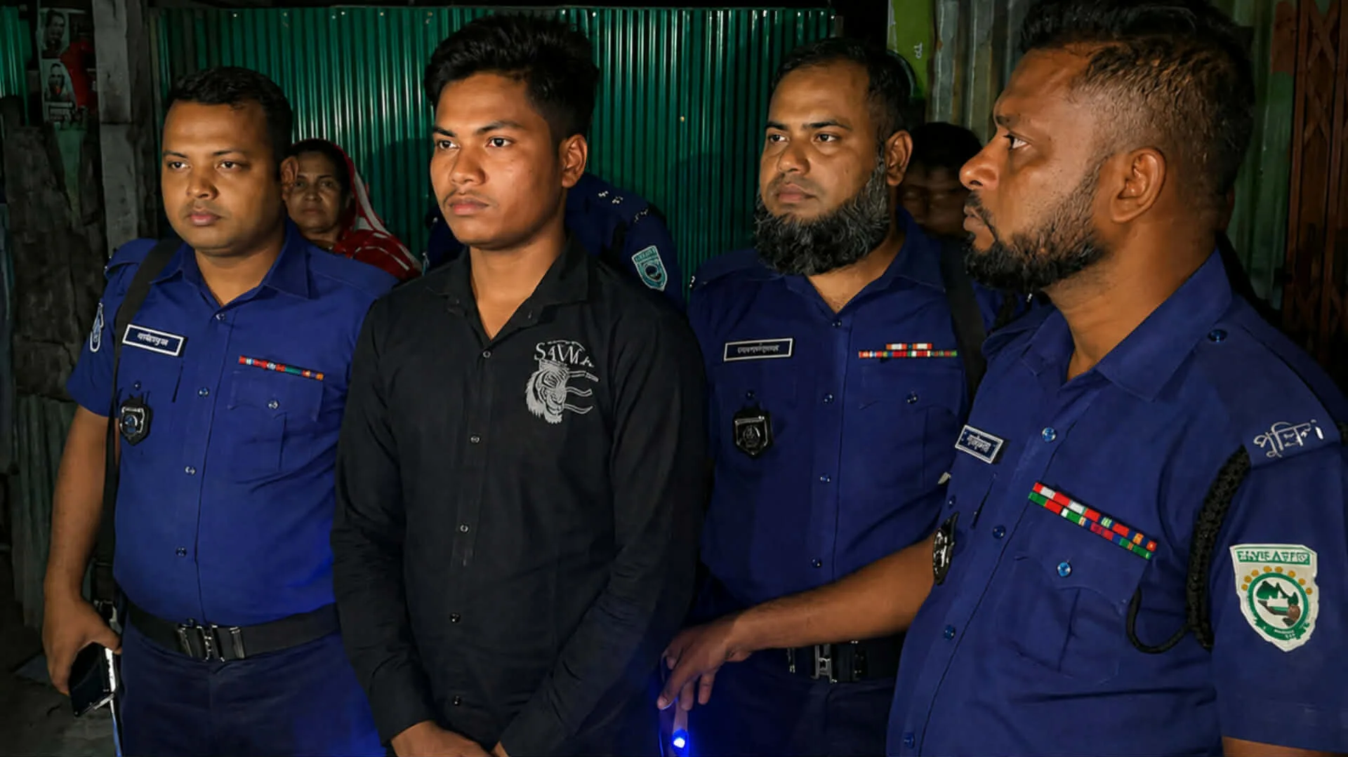 প্রতিমন্ত্রীকে ‘গাঁজাখোর’ সম্বোধন, ফেসবুক পোস্টে কলেজছাত্র আটক