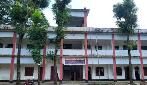 আলোর পথে বাধা! সুনামগঞ্জে তিন ব্যক্তির দাবিতে আটকে গেল নতুন মাদ্রাসা ভবন