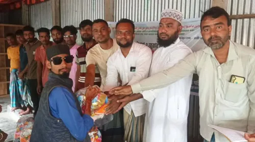 বিশ্বম্ভরপুরে ‘ডলুরা যুব জাগরণ পরিষদ’-এর ঈদ উপহার বিতরণ