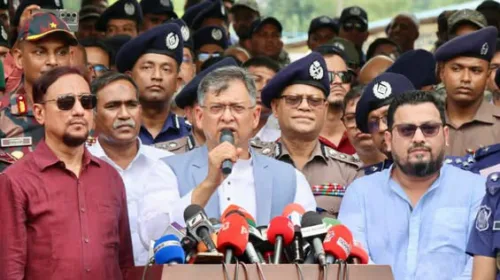 সলিমপুরে সন্ত্রাসী নিয়ন্ত্রণ ভাঙার পাশাপাশি র‍্যাব ক্যাম্প ভাঙচুরের নেপথ্য শক্তি খুঁজছে সরকার