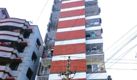রাজউকের নিয়মবহির্ভূতভাবে ভবন নির্মাণ-প্রশাসন নিরব, দেখেও না দেখার ভাঁন করছে-প্রয়োজন দুদকের হস্তক্ষেপ