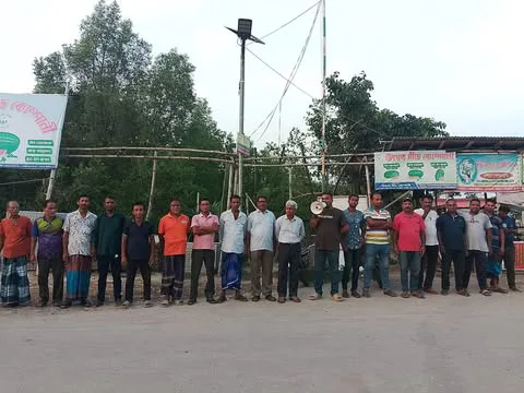 খুলনার দাকোপের ক্ষতিগ্রস্থ তরমুজ চাষীদের ক্ষতিপূরণের দাবিতে বাজুয়ায় মানববন্ধন