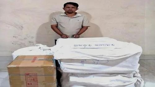 চট্টগ্রাম বন্দরে ৩২ লাখ টাকার পণ্য আত্মসাৎ: বন্দর থানার অভিযানে মূলহোতা গ্রেপ্তার
