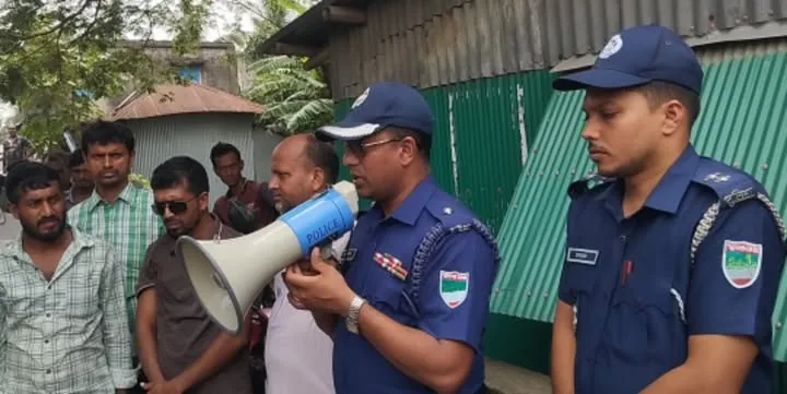 জনগণকে আমার কাছে আসতে হবে না