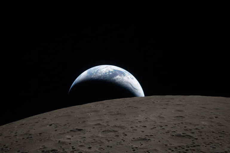 ফাইল - NASA দ্বারা প্রদত্ত এই ছবিতে, আর্টেমিস II ক্রু 6 এপ্রিল, 2026-এ একটি আর্থসেটের এই দৃশ্যটি ক্যাপচার করেছিল, যখন তারা চাঁদের চারপাশে উড়েছিল৷ (এপি, ফাইলের মাধ্যমে নাসা)