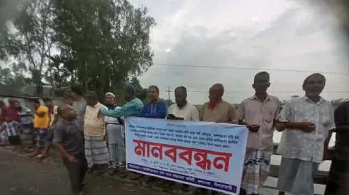 জলঢাকায় খাল খননের জন্য মানববন্ধন