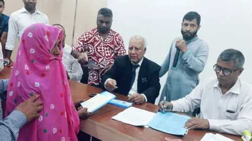বিআরটিএর দালাল এখন জেলা পরিষদের দৈনিক মজুরি (হিসাব সহায়ক) সংবাদ প্রকাশে ভিন্ন প্রতিক্রিয়া রতনের।