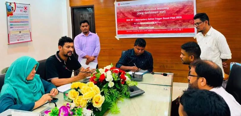 পাহাড়ধসের ঝুঁকি মোকাবিলায় বাঁশখালীতে ৪২০ পরিবার পেল নগদ সহায়তা
