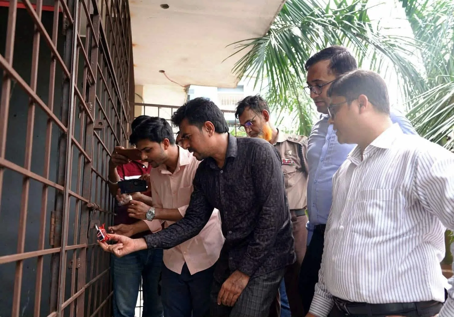 ঐতিহাসিক ভুবন মোহন পার্কে রাসিকের লোক দেখানো অভিযান,, আবারও যে লাউ সেই কধু