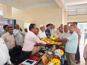 সাপাহারে প্রাথমিক বিদ্যালয়ের শিক্ষকদের সঙ্গে এমপির মতবিনিময় সভা
