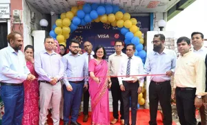 খুলনা জেলা প্রশাসক ও বিজ্ঞ জেলা ম্যাজিস্ট্রেট মিজ্ হুরে জান্নাত সোনালী ব্যাংক পিএলসির নবনির্মিত এটিএম বুথের উদ্বোধন করেন