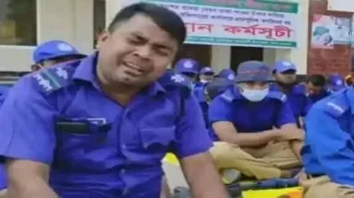 গ্রাম পুলিশের আকুল আবেদন প্রধানমন্ত্রীর নিকট বাঁচার মত একটি বেতন ভাতা চাই