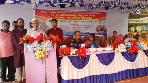 সাপাহারে কৃতি শিক্ষার্থীদের সংবর্ধনা পুরস্কার বিতরণ ও অভিভাবক