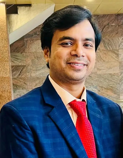 শিক্ষা থেকে কর্মক্ষেত্র সাফল্যের পথে ইংরেজির গুরুত্ব