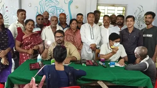 দাকোপে উপজেলা চেয়ারম্যান প্রার্থী নান্নুর উদ্যোগে চক্ষু ক্যাম্প অনুষ্ঠিত