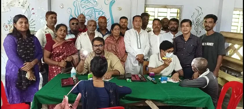 দাকোপে উপজেলা চেয়ারম্যান প্রার্থী নান্নুর উদ্যোগে চক্ষু ক্যাম্প অনুষ্ঠিত