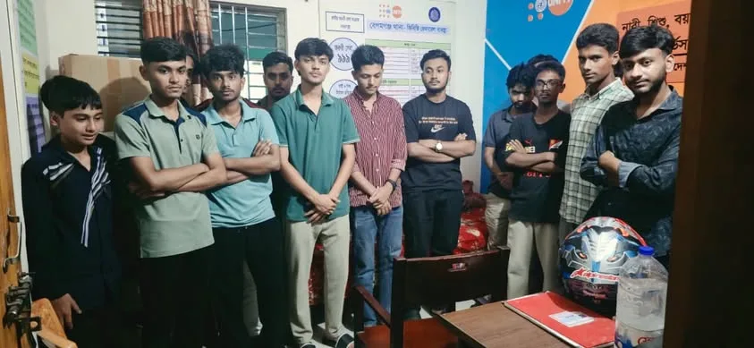 নোয়াখালীতে কিশোর গ্যাংবিরোধী অভিযানে আটক ৬৭
