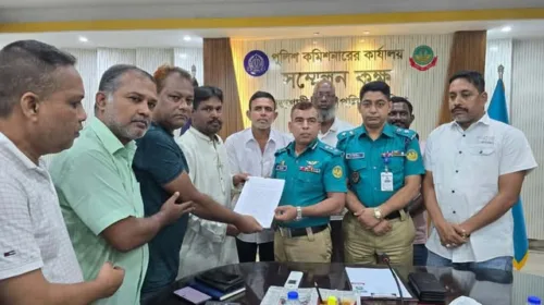 ভূমিমন্ত্রীর