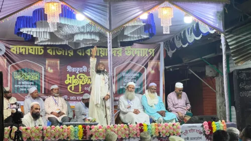 তাহিরপুর বাদাঘাট বাজারে