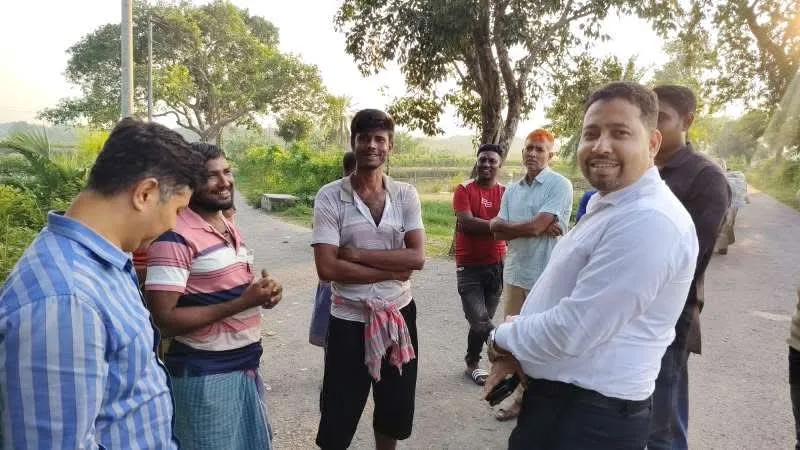 কেশবপুরে মাছের ঘেরে নেওয়ার