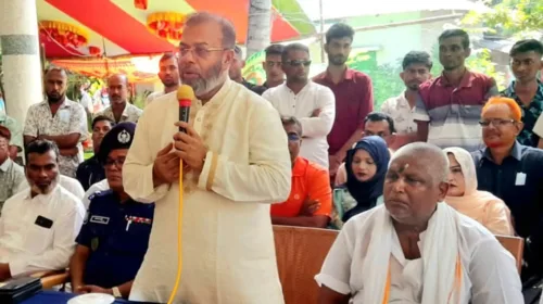 রামপালে শারদীয়া দুর্গোৎসবে প্রতিমন্ত্রী ফরিদুল ইসলাম