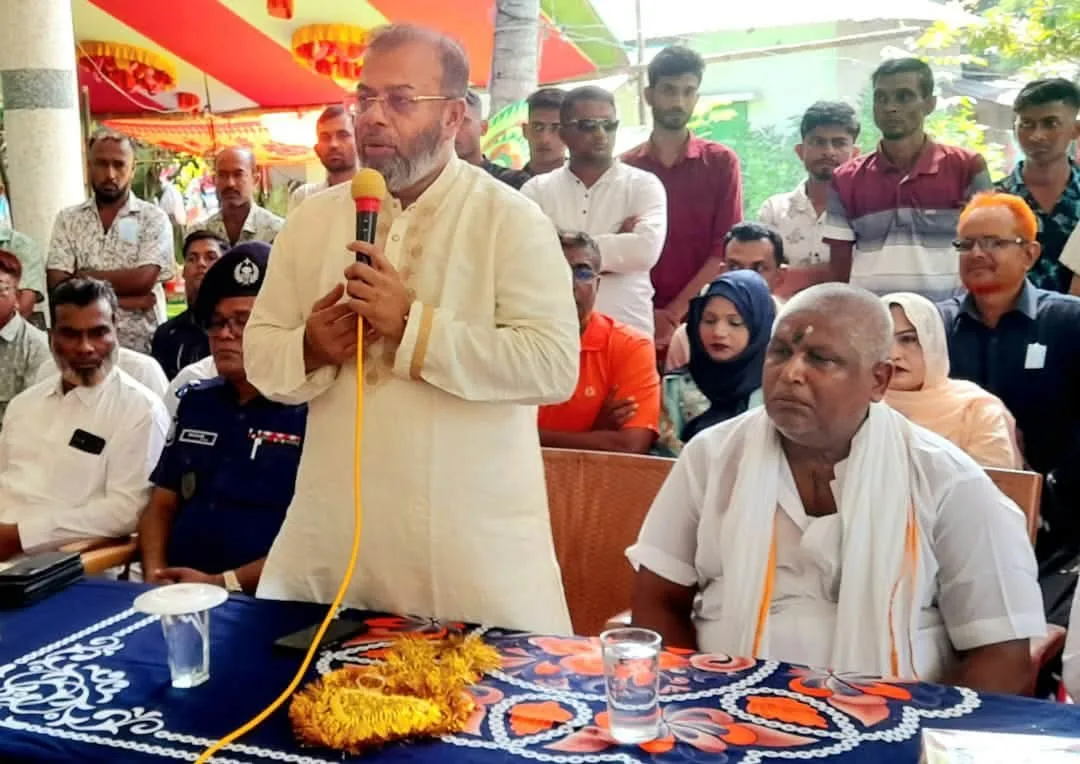 রামপালে শারদীয়া দুর্গোৎসবে প্রতিমন্ত্রী ফরিদুল ইসলাম