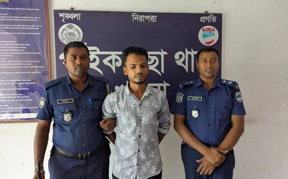 পাইকগাছায় ফোনে চাঁদা